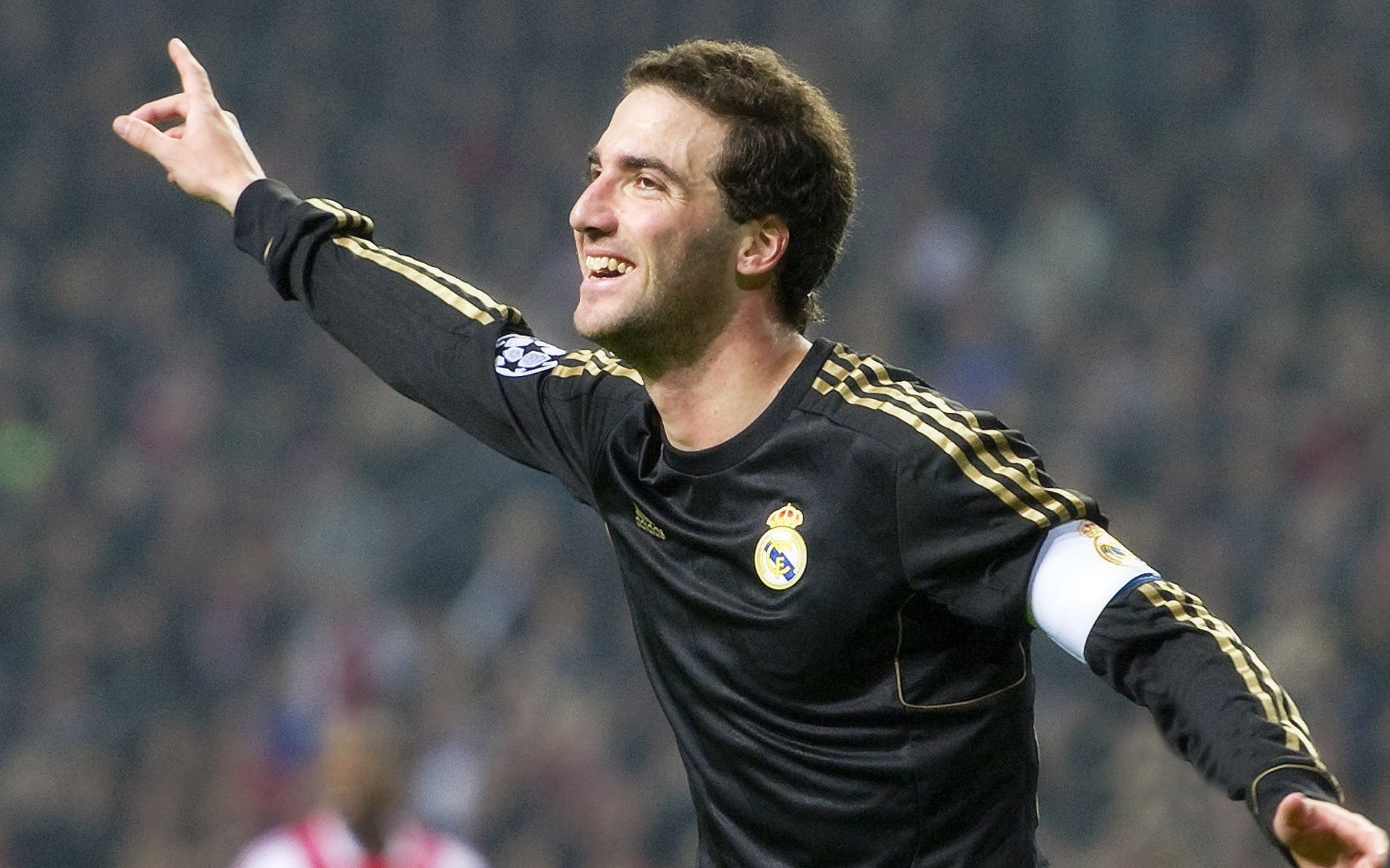 华尔夫迪圣奥斯定斩杀绝杀球，球迷沸腾